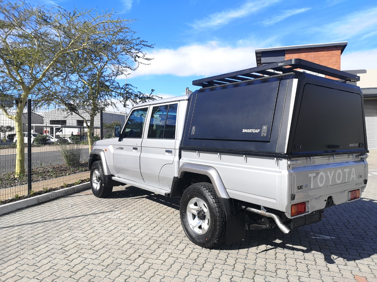 SmartCap EVOd Defender 1997-2025 Toyota Land Cruiser Double Cab Canopy